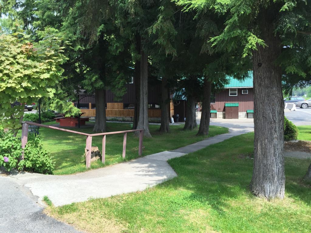 Copper River Motel Terrace Exterior foto